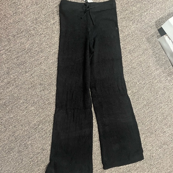 NEW: Black Von Maur Fuzzy Long Pants with drawstring and wide leg - Picture 1 of 4